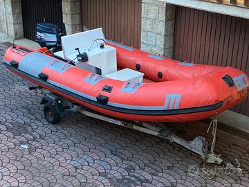 Gommone con carrello