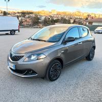 LANCIA YPSILON 1.0 HYBRID GOLD 2023
