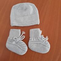 Cappellino e babbucce neonato 