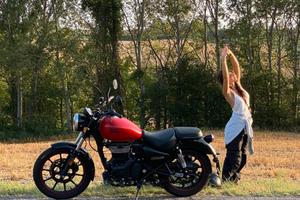 Royal Enfield Meteor 350 Rossa