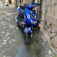 Aerox edizione limitata valentino rossi