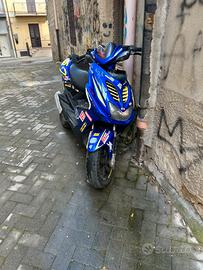 Aerox edizione limitata valentino rossi