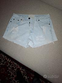 pantaloncini corti 