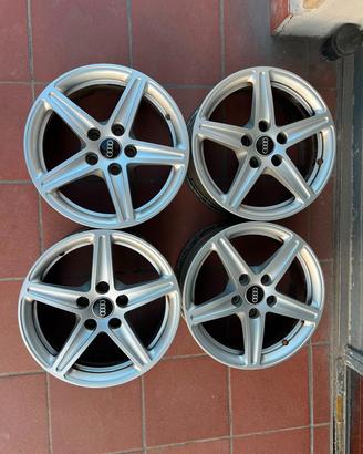 4 cerchi 16 originali Audi A3 Q2 Q3 TT A4 A6