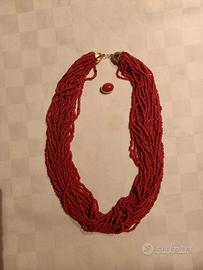 collana in perline di vetro