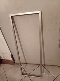 Cornice color argento