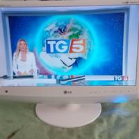 TV / MONITOR 22  pollici   LED    LG modello Flatr