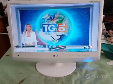 TV / MONITOR 22  pollici   LED    LG modello Flatr