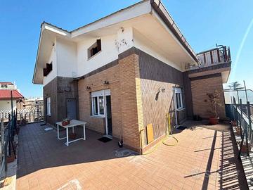 Attico / Mansarda di 171 m² con 5 locali e box aut