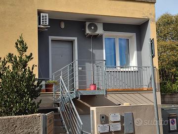 Stanza uso studio/ufficio