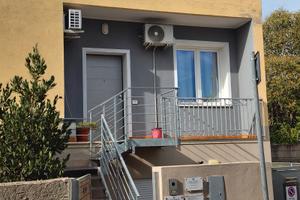 Stanza uso studio/ufficio