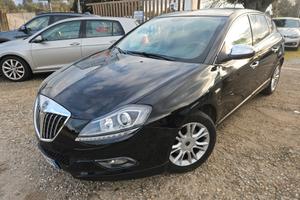 Lancia Delta 1.9 MJT Twinturbo DPF Platinum manual