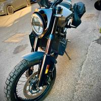 Husqvarna Svartpilen 701 Style (2020)