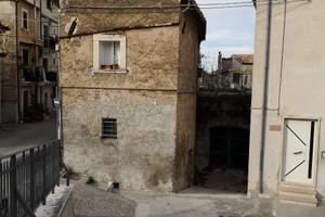 Casa indipendente con terreno tocco da casauria