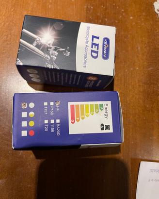 Coppia lampadine moto led H4 nuove