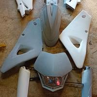 Vari ricambi per Husqvarna sm 125 2005 