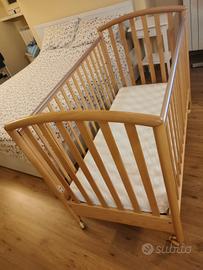 lettino Pali colore naturale con materasso