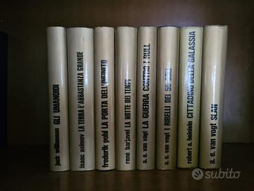 N.8 libri di fantascienza collana Cosmo serie Oro