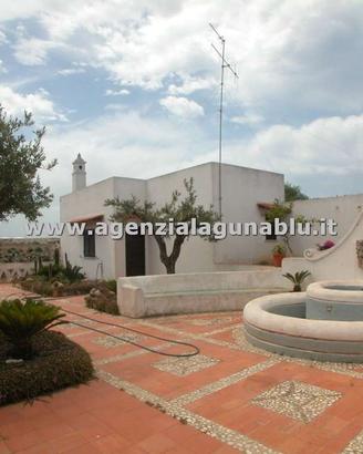 Villa 350mq con 135mq di dependance