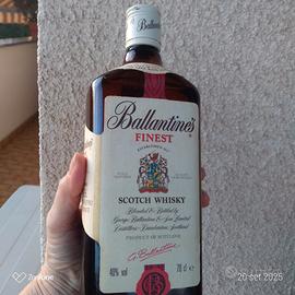 Ballantines Scotch Whisky 