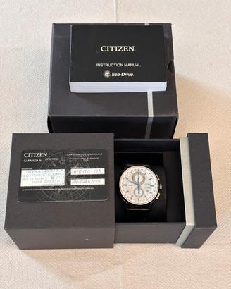 Citizen AT8110-11A Eco-Drive radiocontrollato