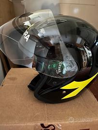 Casco jet