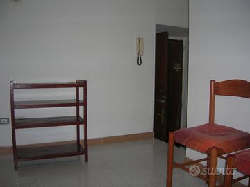 Monolocale indipendente minimo 1 anno x lavoratore