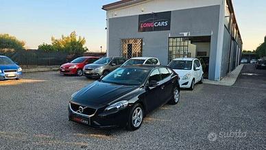V40 D2 R-design berlina 2 volumi