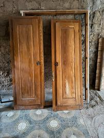 Finestra in legno con scurini