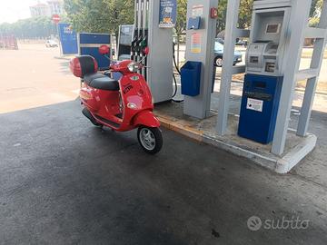 Vespa et4 150