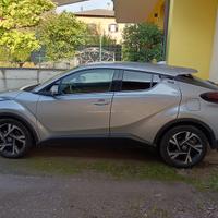 I 4 pneumatici estivi della mia toyota chr 2255018