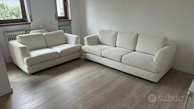 Coppia divani Chateau d'Ax in bouclé bianco