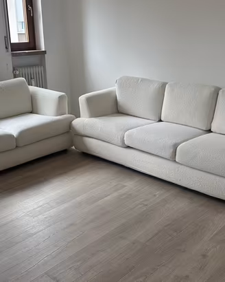 Coppia divani Chateau d'Ax in bouclé bianco