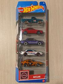 Hot wheels pack 5 cars - Nissan 