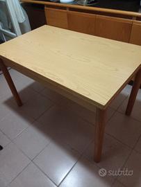 Tavolo allungabile da cucina 