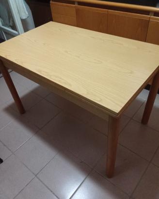 Tavolo allungabile da cucina 