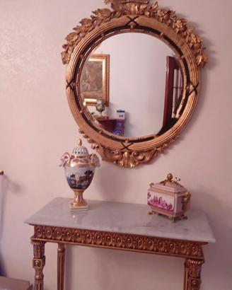 Consolle completa di accessori e Comò