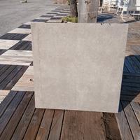 Piastroni da esterno ancora imballati