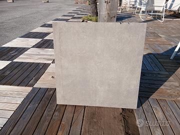 Piastroni da esterno ancora imballati