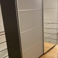 Armadio nuovo scorrevole con specchio