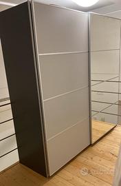 Armadio nuovo scorrevole con specchio