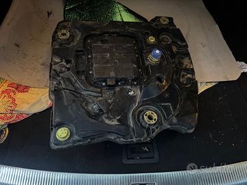 Serbatoio ad blue peugeot 2008 del 2017