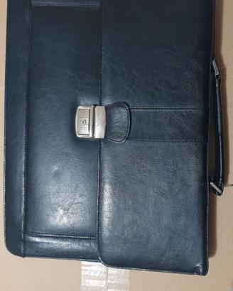 Borsa in pelle nera ecologica con tracolla