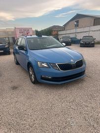 SKODA OVTAVIA WAGON 2.0 TDI 150 cv 2020 295.000 km