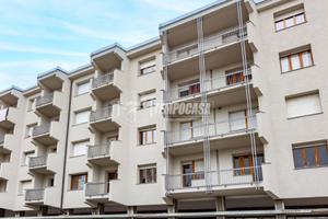 TRILOCALE RISTRUTTURATO DI AMPIA METRATURA