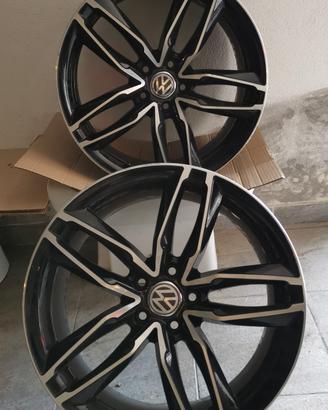 cerchi in lega perfetti. 8.5 pollici x 19.. p