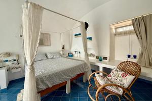 4 LOCALI A SERRARA FONTANA