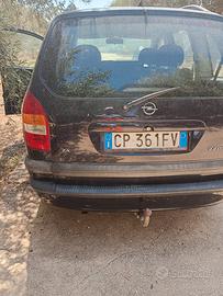 OPEL Zafira -