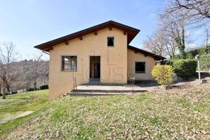 Villa di 160 m² con più di 5 locali e box auto a S
