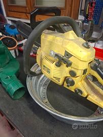 Motosega con motore a scoppio